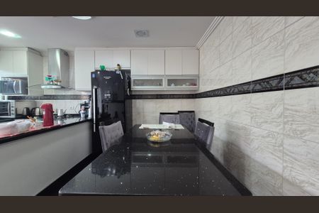 Casa à venda com 286m², 3 quartos e 5 vagas Casa à venda com 286m², 3 quartos e 5 vagasCozinha