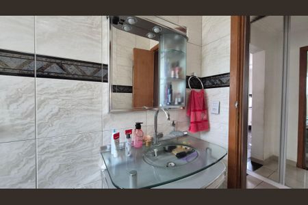 Casa à venda com 286m², 3 quartos e 5 vagas Casa à venda com 286m², 3 quartos e 5 vagasBanheiro 2