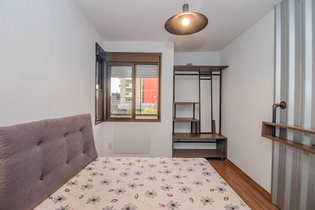Quarto 1 de apartamento para alugar com 2 quartos, 65m² em Petrópolis, Porto Alegre