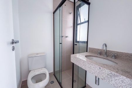 Banheiro de kitnet/studio para alugar com 1 quarto, 14m² em Cerqueira César, São Paulo