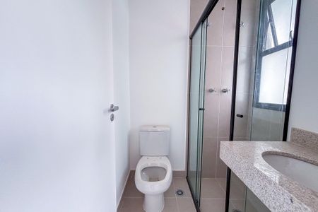 Banheiro de kitnet/studio para alugar com 1 quarto, 14m² em Cerqueira César, São Paulo