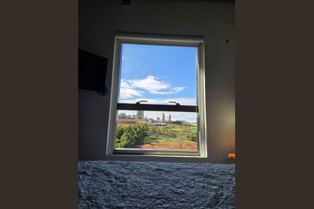 Quarto de apartamento à venda com 1 quarto, 70m² em Petrópolis, Porto Alegre