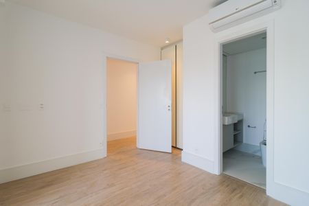 Apartamento para alugar com 186m², 3 quartos e 2 vagas Apartamento para alugar com 186m², 3 quartos e 2 vagasSuíte 3