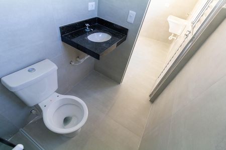 Banheiro de kitnet/studio para alugar com 1 quarto, 39m² em Jardim Belém, São Paulo