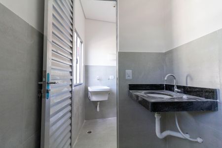 Banheiro de kitnet/studio para alugar com 1 quarto, 39m² em Jardim Belem, São Paulo
