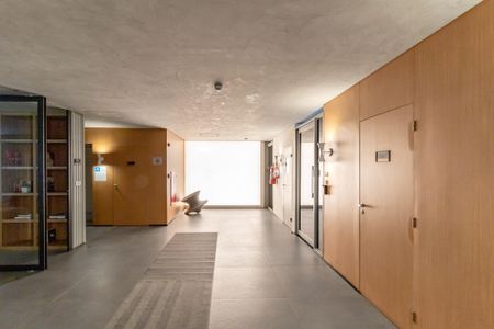 Apartamento à venda com 69m², 1 quarto e 1 vaga Apartamento à venda com 69m², 1 quarto e 1 vagaÁrea comum - Hall de entrada