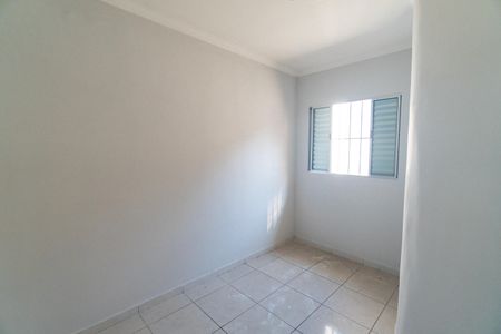 Quarto 1 de casa para alugar com 2 quartos, 55m² em Jardim Oriental, São Paulo