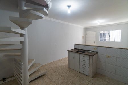 Sala/Cozinha de casa para alugar com 2 quartos, 55m² em Jardim Oriental, São Paulo
