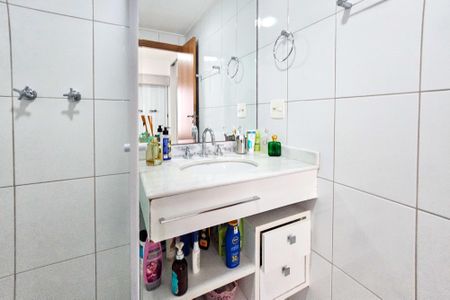 Apartamento para alugar com 145m², 3 quartos e 3 vagas Apartamento para alugar com 145m², 3 quartos e 3 vagasBanheiro da Suíte 1