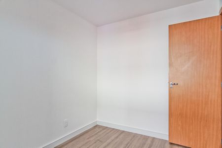 Quarto 2 de apartamento à venda com 2 quartos, 43m² em Vila Anastácio, São Paulo