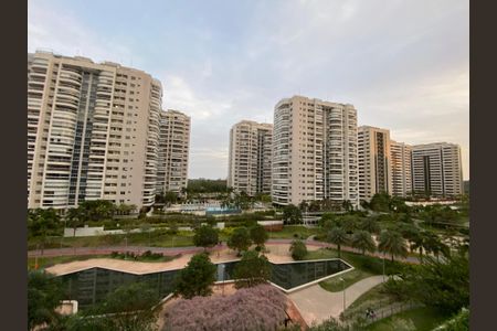 Apartamento para alugar com 78m², 2 quartos e 1 vagaVista - Quarto 2 Suite