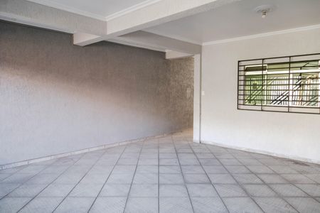 Casa à venda com 294m², 3 quartos e 2 vagas Casa à venda com 294m², 3 quartos e 2 vagasÁrea comum