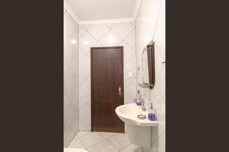 Casa à venda com 294m², 3 quartos e 2 vagas Casa à venda com 294m², 3 quartos e 2 vagasLavabo