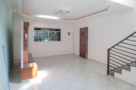 Casa à venda com 294m², 3 quartos e 2 vagas Casa à venda com 294m², 3 quartos e 2 vagasSala