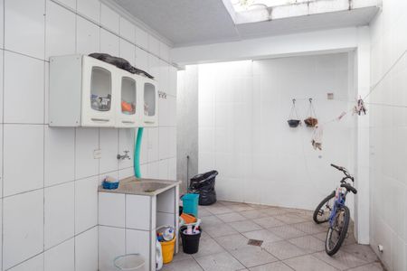 Casa à venda com 294m², 3 quartos e 2 vagas Casa à venda com 294m², 3 quartos e 2 vagasLavanderia