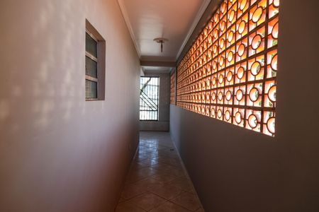 Casa à venda com 294m², 3 quartos e 2 vagas Casa à venda com 294m², 3 quartos e 2 vagasCorredor