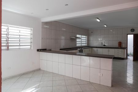 Casa à venda com 294m², 3 quartos e 2 vagas Casa à venda com 294m², 3 quartos e 2 vagasCozinha