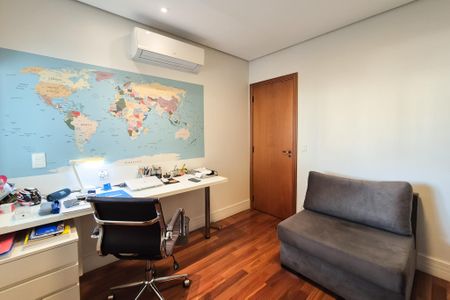 Apartamento à venda com 204m², 3 quartos e 3 vagasSuíte 2