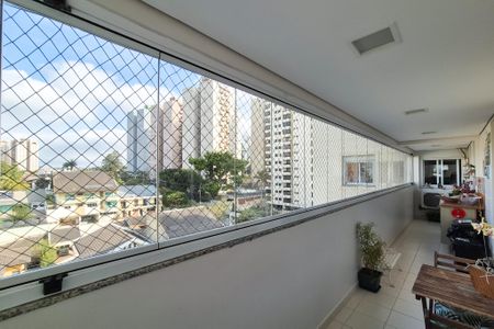 Apartamento à venda com 204m², 3 quartos e 3 vagasVaranda da cozinha