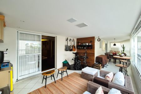 Apartamento à venda com 204m², 3 quartos e 3 vagasVaranda da Sala