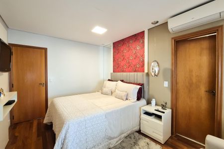 Apartamento à venda com 204m², 3 quartos e 3 vagasSuíte 1