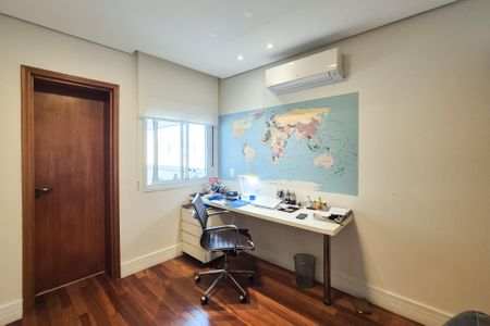 Apartamento à venda com 204m², 3 quartos e 3 vagasSuíte 2