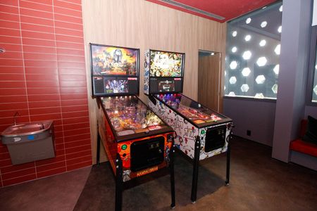 Apartamento para alugar com 186m², 3 quartos e 2 vagas Apartamento para alugar com 186m², 3 quartos e 2 vagasÁrea comum - Salão de festas