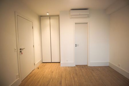 Apartamento para alugar com 186m², 3 quartos e 2 vagasSuíte 2