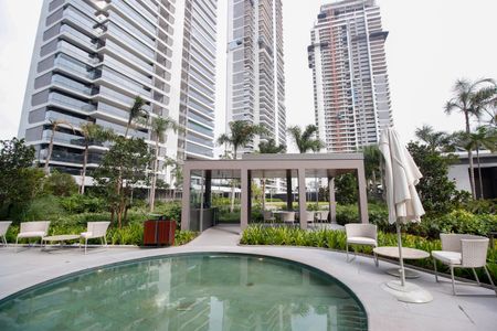 Apartamento para alugar com 186m², 3 quartos e 2 vagas Apartamento para alugar com 186m², 3 quartos e 2 vagasÁrea comum - Piscina