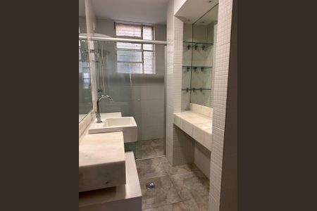 Apartamento para alugar com 137m², 4 quartos e 1 vaga Apartamento para alugar com 137m², 4 quartos e 1 vagaBanheiro