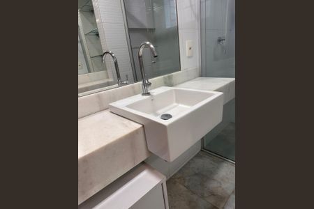Apartamento para alugar com 137m², 4 quartos e 1 vaga Apartamento para alugar com 137m², 4 quartos e 1 vagaBanheiro