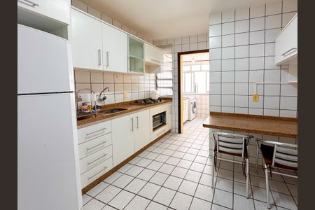 Apartamento para alugar com 67m², 2 quartos e 1 vagaCozinha