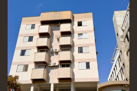 Apartamento para alugar com 67m², 2 quartos e 1 vagaPlaquinha