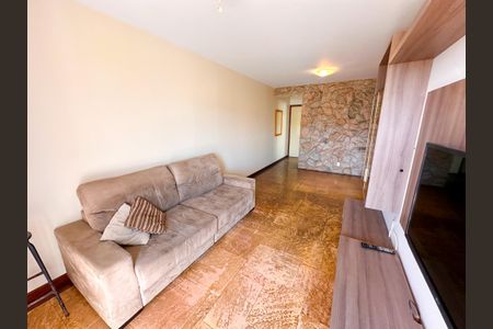 Apartamento para alugar com 67m², 2 quartos e 1 vagaSala