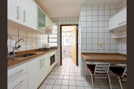Apartamento para alugar com 67m², 2 quartos e 1 vagaCozinha