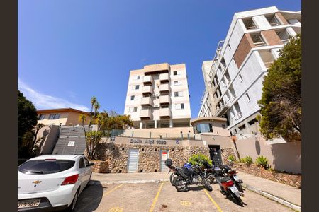 Apartamento para alugar com 67m², 2 quartos e 1 vagaFachada