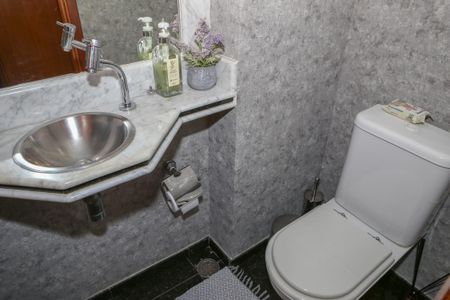 Apartamento à venda com 96m², 2 quartos e 2 vagasLavabo