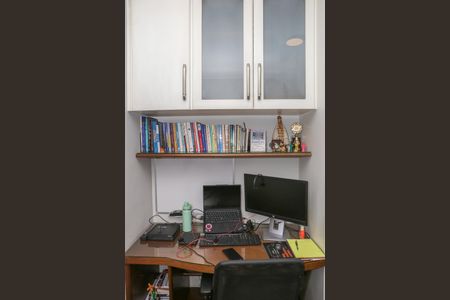 Apartamento à venda com 96m², 2 quartos e 2 vagasEscritório