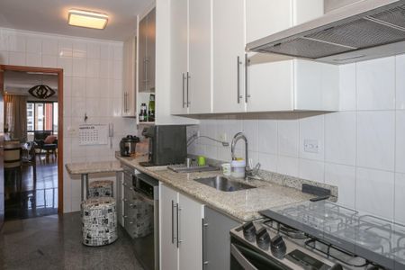 Apartamento à venda com 96m², 2 quartos e 2 vagasCozinha