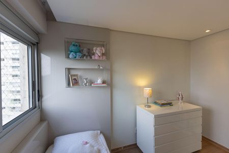 Apartamento à venda com 94m², 3 quartos e 2 vagasQuarto