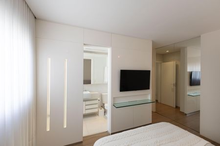 Apartamento à venda com 94m², 3 quartos e 2 vagasSuíte