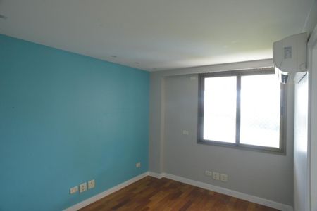 Apartamento à venda com 307m², 4 quartos e 3 vagas Apartamento à venda com 307m², 4 quartos e 3 vagasSuíte 2