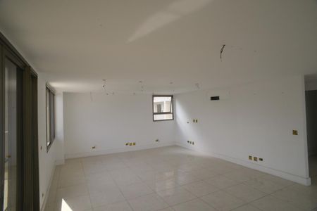 Apartamento à venda com 307m², 4 quartos e 3 vagas Apartamento à venda com 307m², 4 quartos e 3 vagasSala