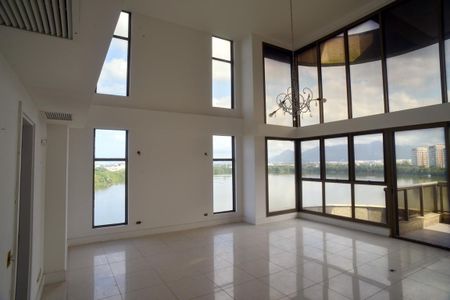 Apartamento à venda com 307m², 4 quartos e 3 vagas Apartamento à venda com 307m², 4 quartos e 3 vagasSala