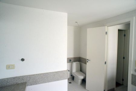 Apartamento à venda com 307m², 4 quartos e 3 vagas Apartamento à venda com 307m², 4 quartos e 3 vagasBanheiro Suíte Principal