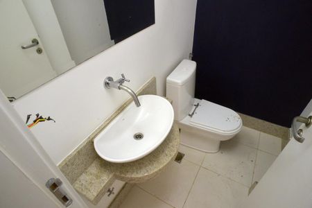 Apartamento à venda com 307m², 4 quartos e 3 vagas Apartamento à venda com 307m², 4 quartos e 3 vagasLavabo