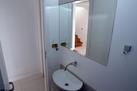 Apartamento à venda com 307m², 4 quartos e 3 vagas Apartamento à venda com 307m², 4 quartos e 3 vagasLavabo