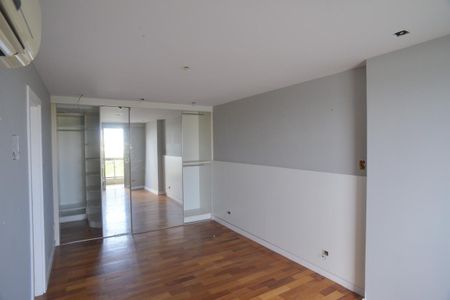 Apartamento à venda com 307m², 4 quartos e 3 vagas Apartamento à venda com 307m², 4 quartos e 3 vagasSuíte Principal