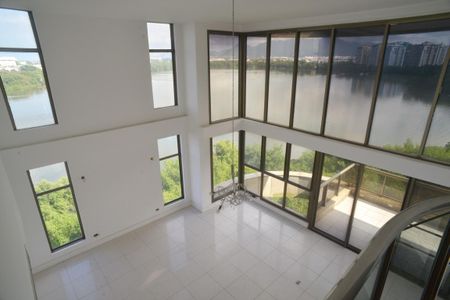 Apartamento à venda com 307m², 4 quartos e 3 vagas Apartamento à venda com 307m², 4 quartos e 3 vagasVista Superior da Sala
