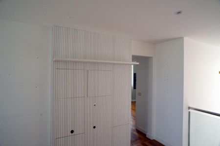 Apartamento à venda com 307m², 4 quartos e 3 vagas Apartamento à venda com 307m², 4 quartos e 3 vagasHall Superior